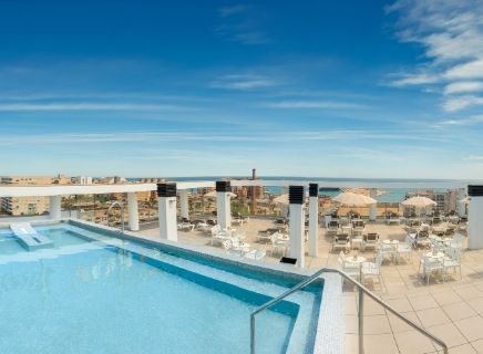 PURA VIDA LOUNGE 